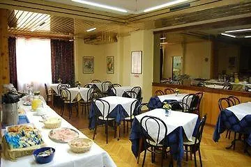 מלון Ascot