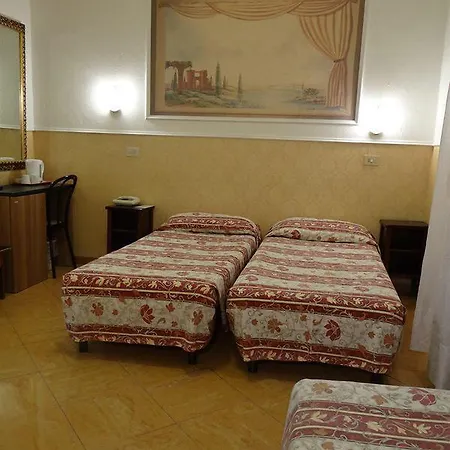 Ascot Szálloda 3*