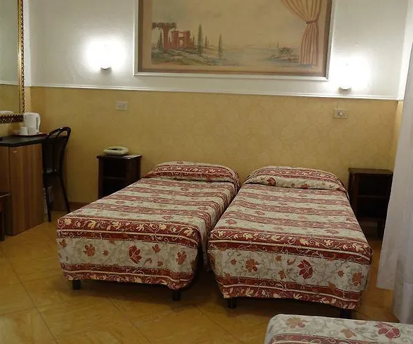 Ascot Hotel 3*