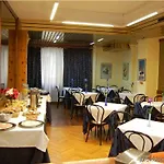 فندق Ascot 3*