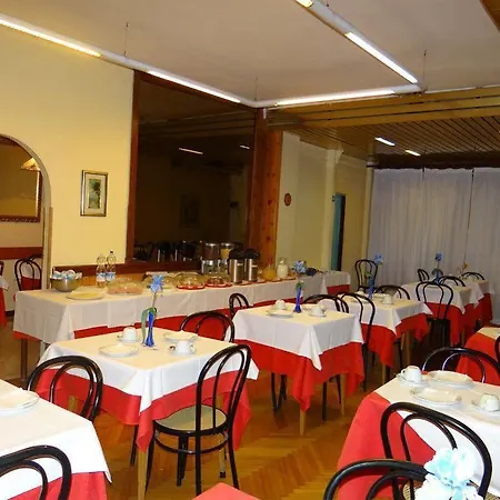 Hotel Ascot